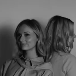 Walk With Me – Jenn Johnson & Tiffany Hudson